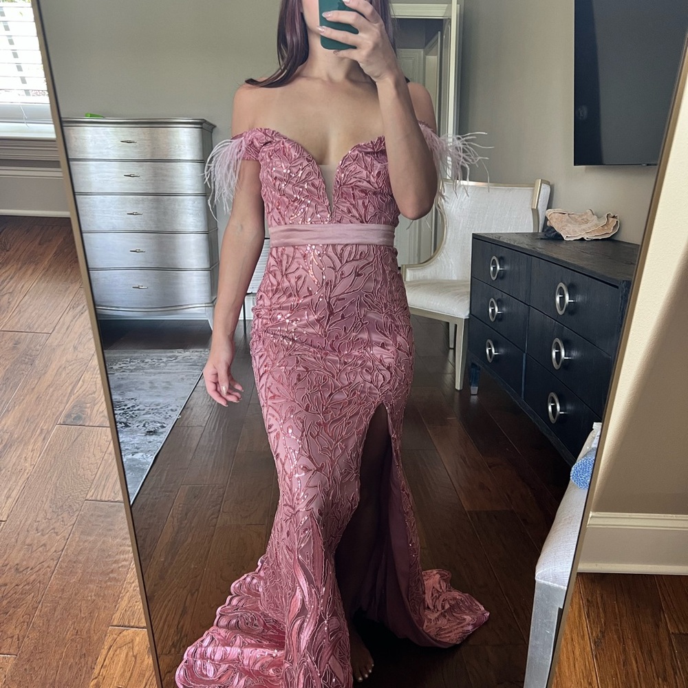 Elegant Pink Off-Shoulder Evening Gown